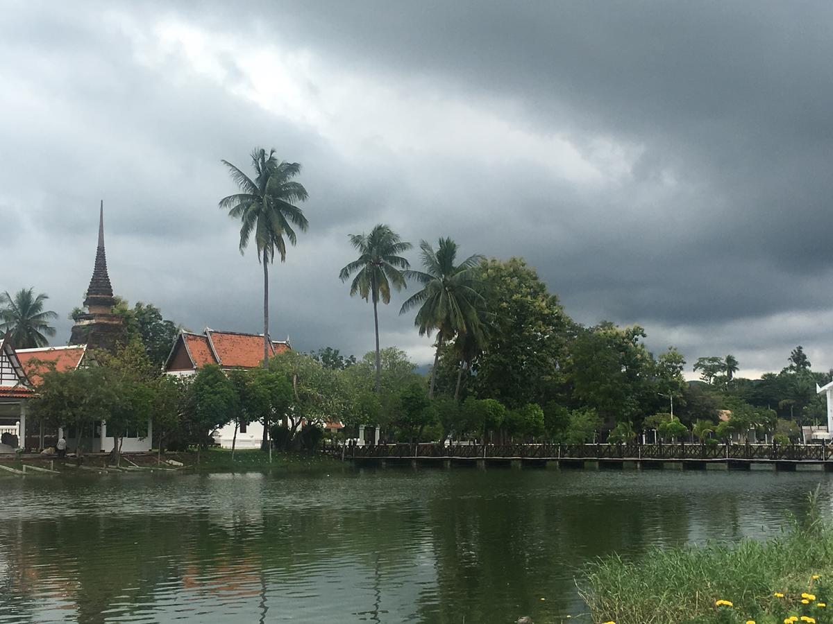 Resting Place Hostel Sukhothai Exterior photo